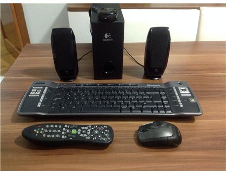 Logitech 2+1sessistemi + mcrsft media Center klavye + mouse