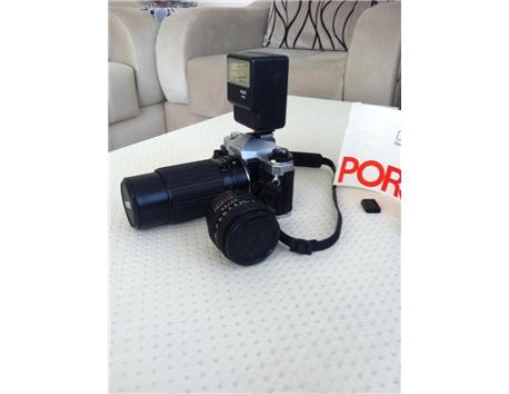 Antika fotoğraf makinası çalışır durumda 200mm len var üzerinde