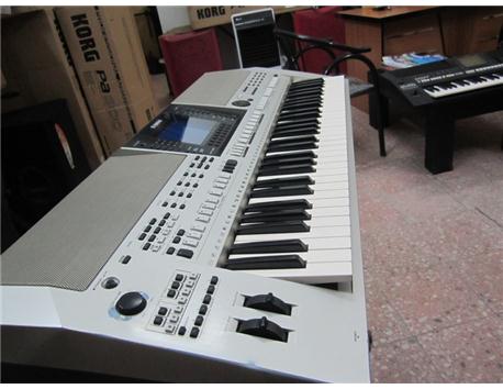 YAMAHA OR700 V1  KORG PA55 LER 