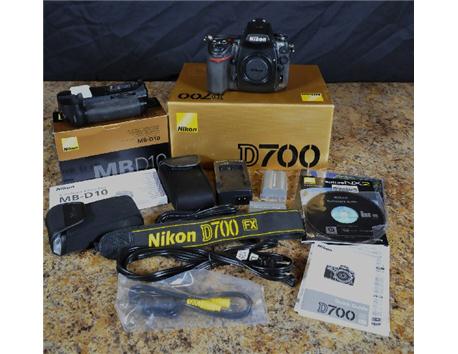 New Nikon D90 and Nikon D7000