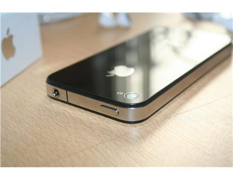 Iphone 4 16 GB siyah aksesuarlı general mobile dicovery takaslı