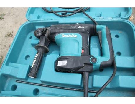 MAKITA HR3210C ELEKTROPNÖMATİK DELİCİ KIRICI AVT KASA