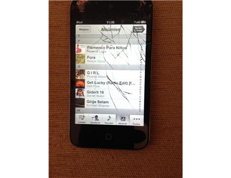 iPod Touch 4 Dokunmatik Camı Kırık 