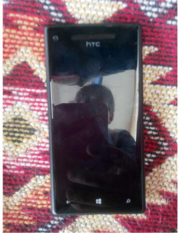 750 HTC 8X camı az bir şey çatlak 