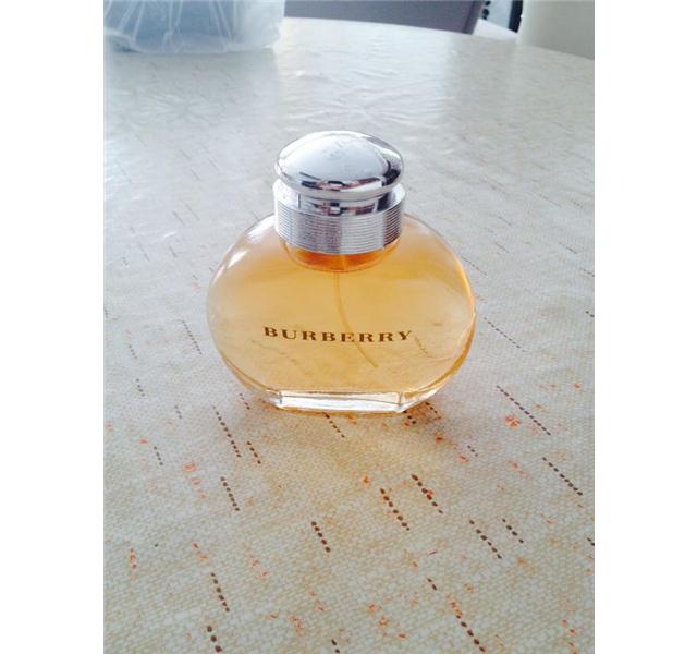 burberry classic 100ml sadece birkaç kere kullanıldı