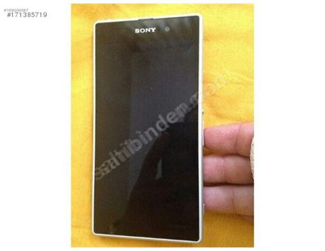 xperia z1  tertemiz sıfırdan farkı yok kutulu garantili 17 garantisi devam ediyor sadece iphone 5s ile takas olur. 