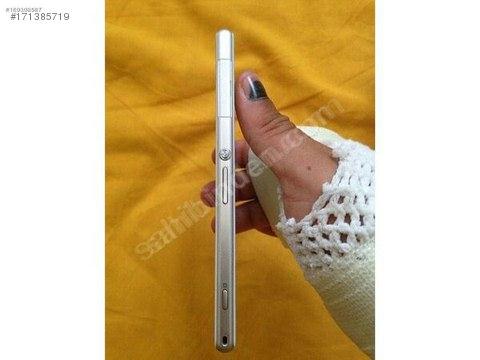 xperia z1  tertemiz sıfırdan farkı yok kutulu garantili 17 garantisi devam ediyor sadece iphone 5s ile takas olur. 