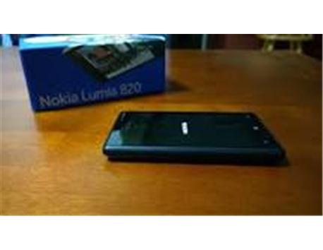 Nokia Lumia 820 8.1 (550₺)