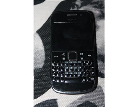 Nokia E6 telefon acil