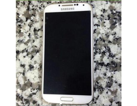 Samsung s4 , Temiz , Takasli