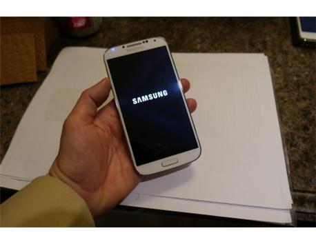 2 HAFTALIK GALAXY S4  ASKER OLDUĞUM İÇİN İHTİYAÇTAN SATIYORUM