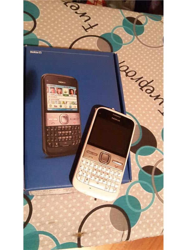 Çok az kullanılmış original nokia E5 