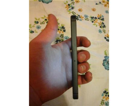 iphone 5 çizik ezik yok, takaslı temiz adıma pasaport kayıtlı...