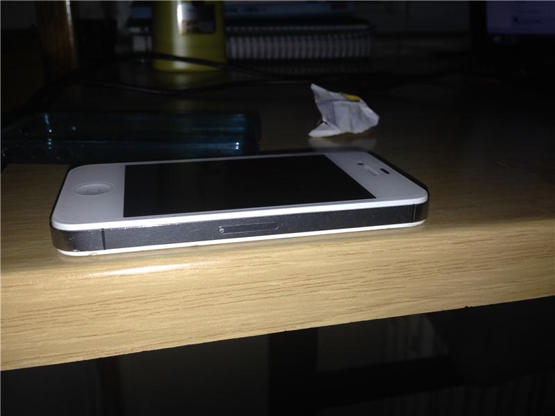 Takaslık İphone 4s (64 GB)