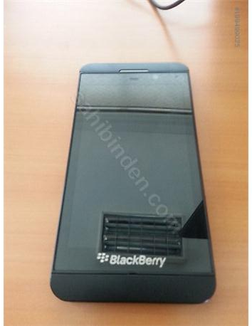 Kusursuz Blackbeery Z10 20 ay garantisi var