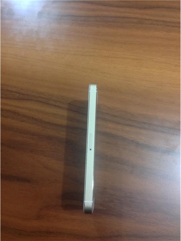 İphone 5s gold note 3 lg g3 takas olur.