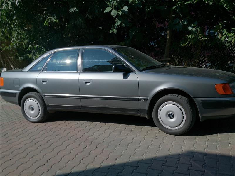 Audi 100 2.3 KAZASIZ BOYASIZ 110.000km otomatik bakımlı.