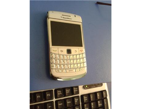 BLACBERRY İOS 9780 BOLD SORUNSUZDUR TAKAS OLUR