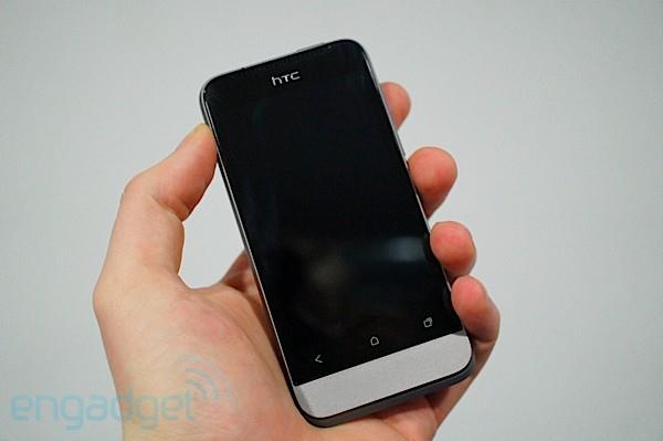 HTC one v  temiz kullanılmış kutusu faturası herşeyi mevcut garantisi bitmiştir