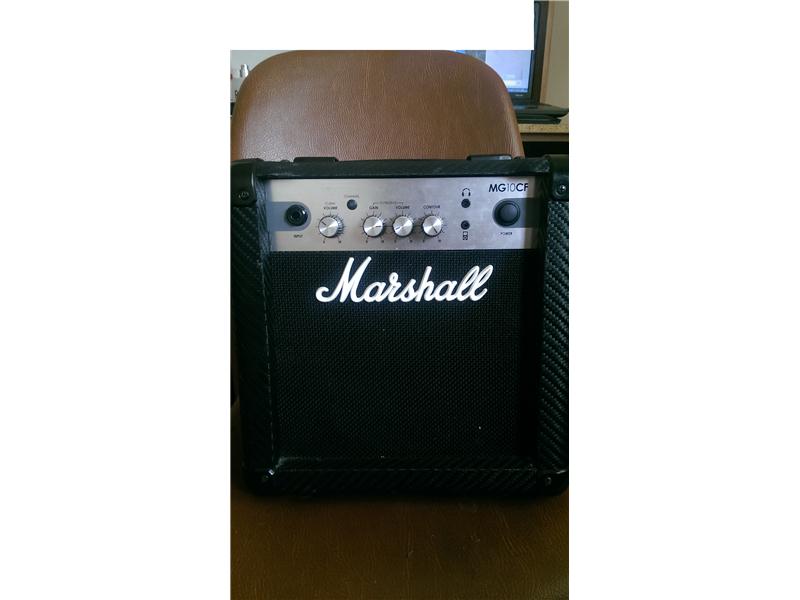 MARSHALL KARBONFİBER MG 10 CF +FENDER KABLO TEMİZ