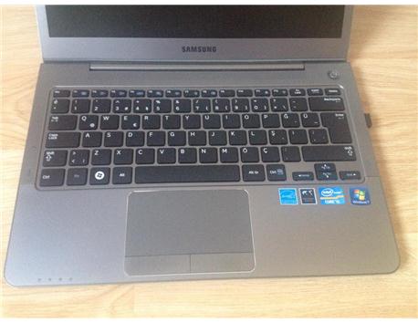 Samsung NP530U3B ULTRABOOK LAPTOP