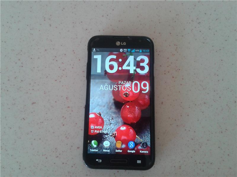 Samsung s4ler 5.5 inc ekran ful hd 2rem 1.7 islemci