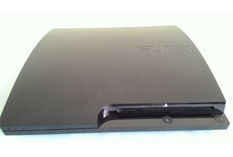 Playstation 3 320 Gb Slim + 6 Orjinal Oyun Hediyeli