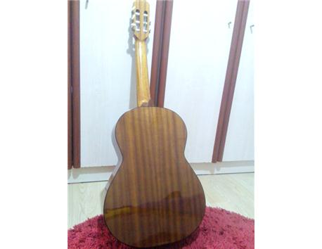 klasik gitar Admira Juanita