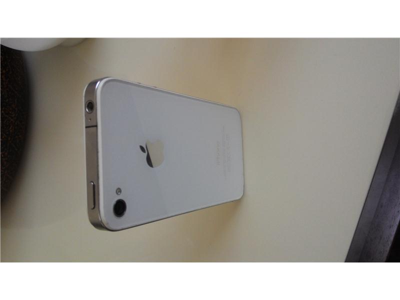 IPHONE 4 8 GB BEYAZ (PROBLEMSİZ, HATASIZ)