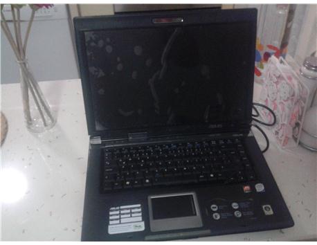 2 adet laptop 