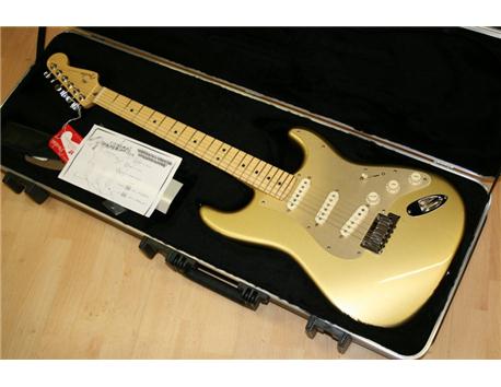 FENDER U.S.A STRAT DELUXE FSR GODEN AZTEC TERTEMİZ