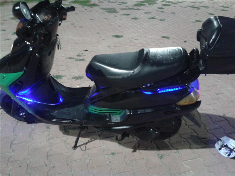 Temiz scoter bakımlı