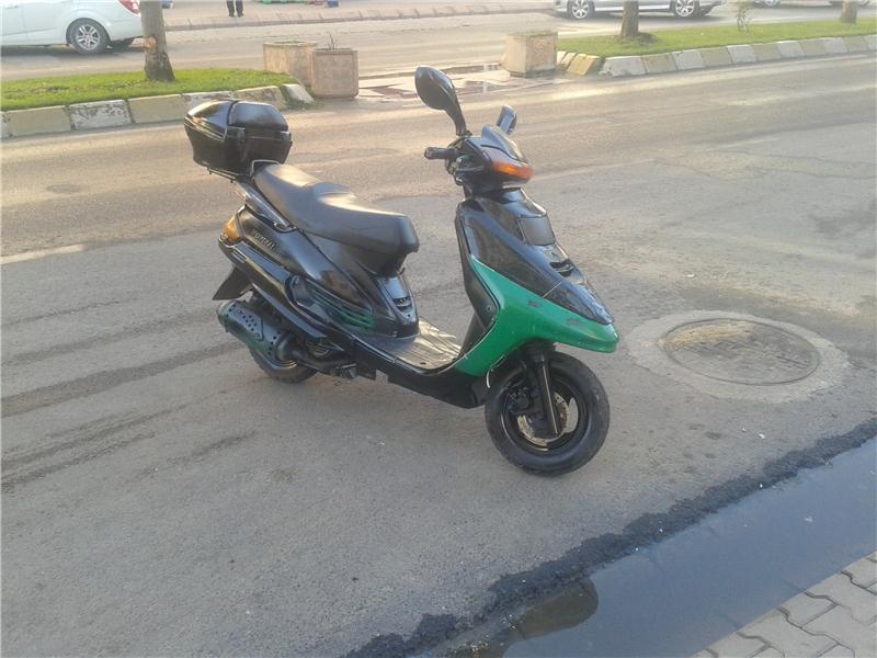 Temiz scoter bakımlı