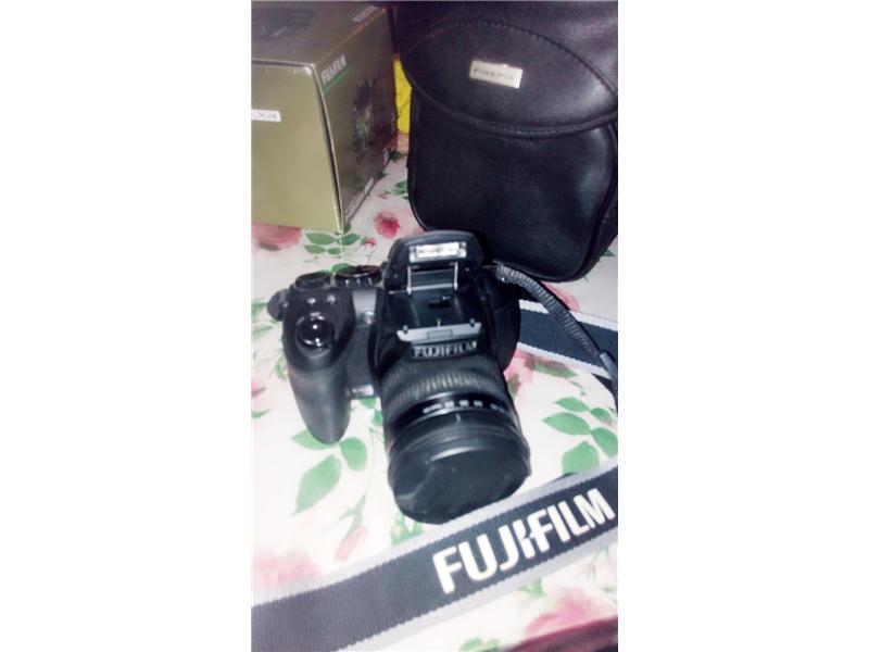 Fujifilm Finefix HS25 EXR