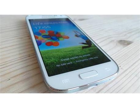 Samsung s4 mini çok temiz  iphone 4 veya 4 s ile takas olunur