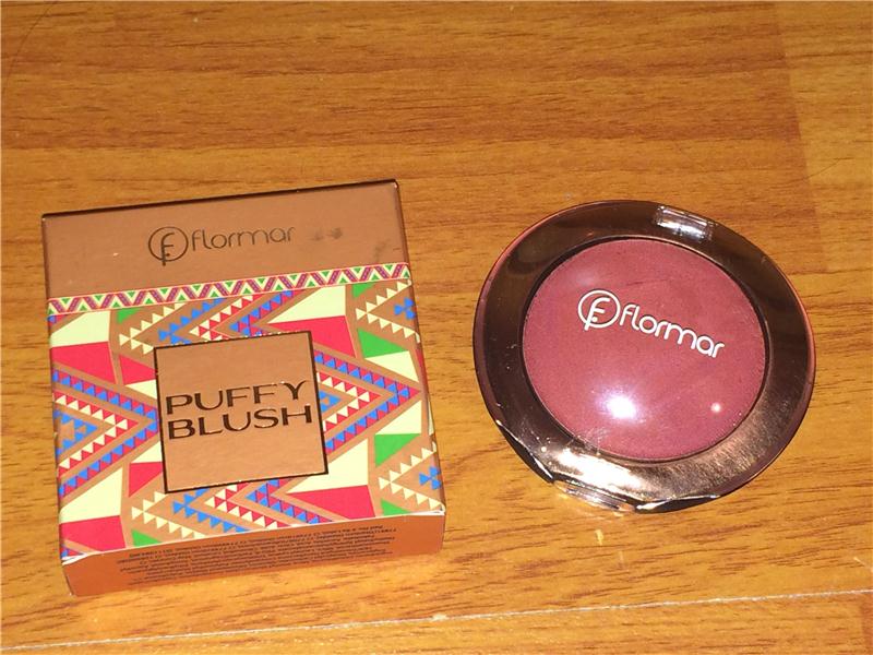 Puffy blush Flormar. Yumuşak allık