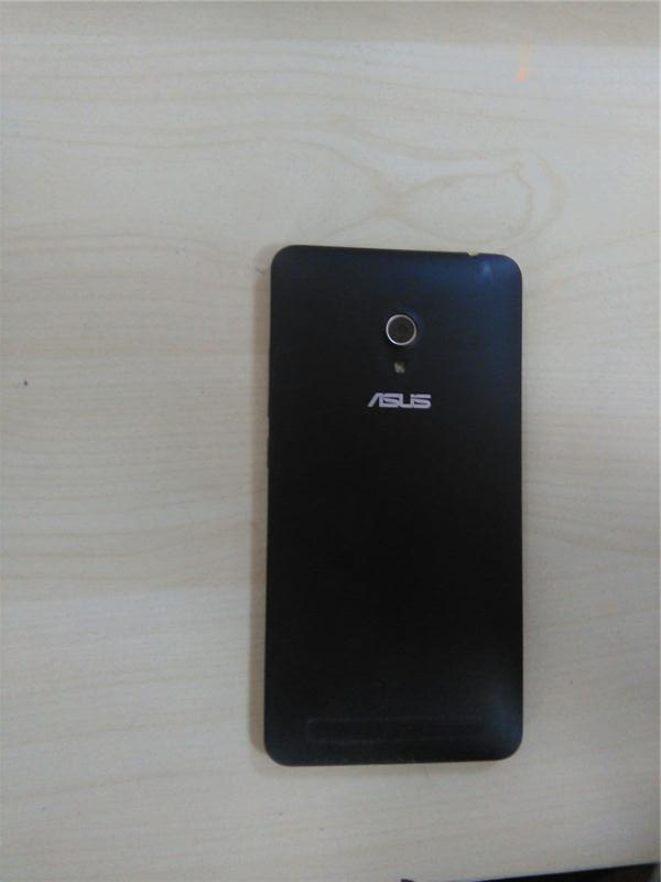 Çiziksiz Çok Temiz Kullanılmış Garantili Zenfone 6.