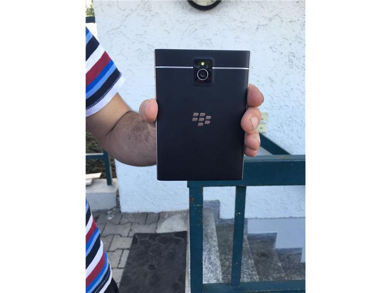 Blackberry passport