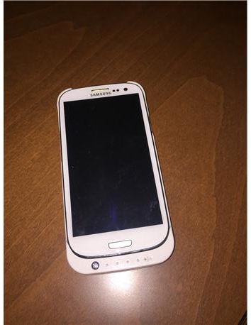 Samsung s3 cep telefonu ve harici batarya beyaz renk