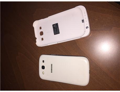 Samsung s3 cep telefonu ve harici batarya beyaz renk