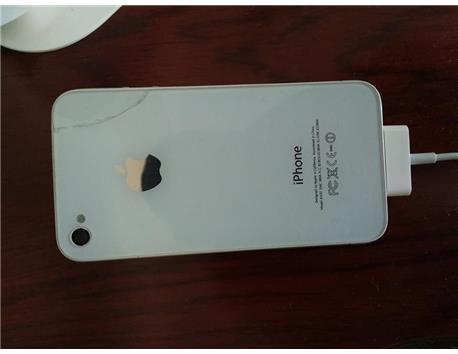 İPHONE 4S 16GB TAKASA AÇIKTIR