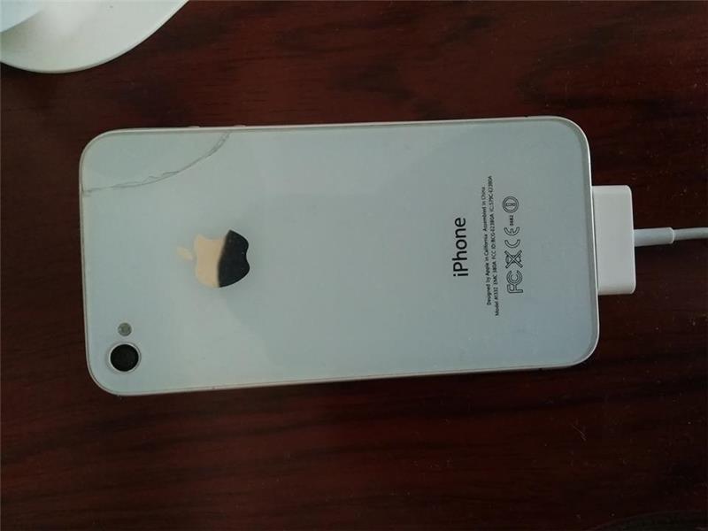 İPHONE 4S 16GB TAKASA AÇIKTIR