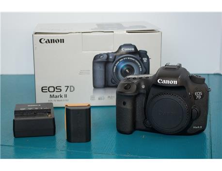 Canon EOS 7D Mark II Dijital SLR Kamera Gövde 20,2MP Full HD Japonya Model Yeni