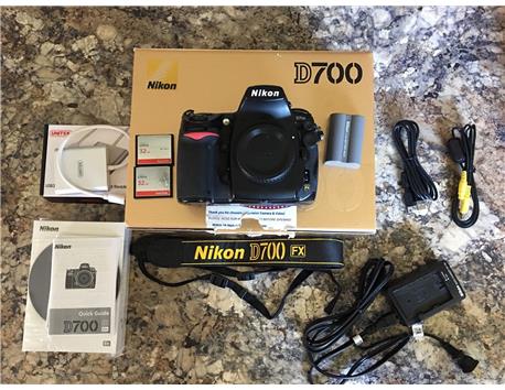 Nikon D D700 12.1 MP Digital SLR Camera