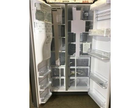 SAMSUNG RSG5UUMH American Style Refrigerator Freezer