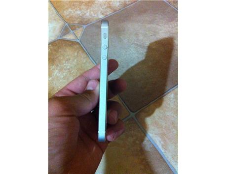 Gümüş iPhone 5s