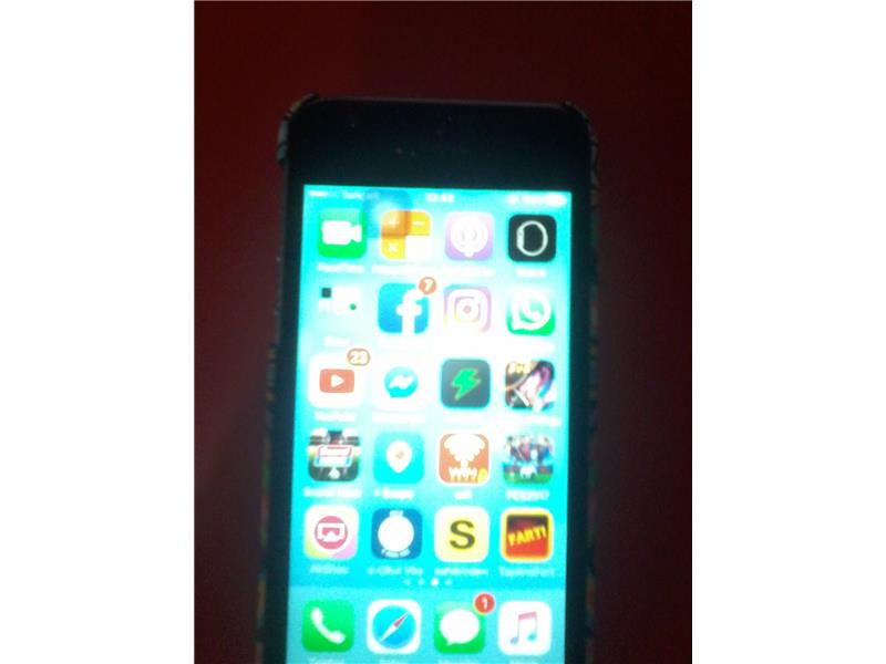 iphone 5 s 1000 tl  oyuncu kasası ile takas olur 