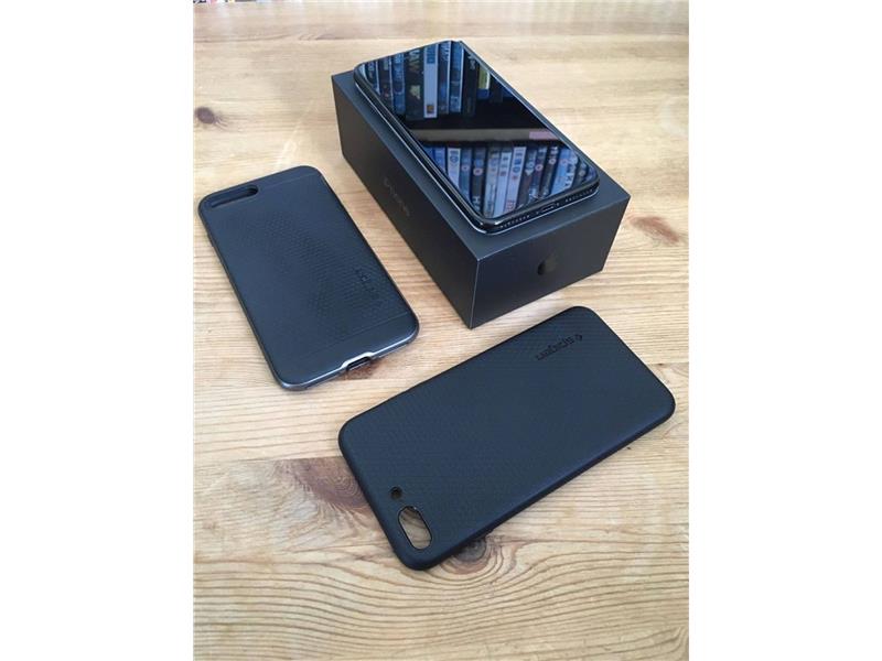 Apple iphone 7 plus 128gb And Samsung galaxy s8 Edge 128gb, Black