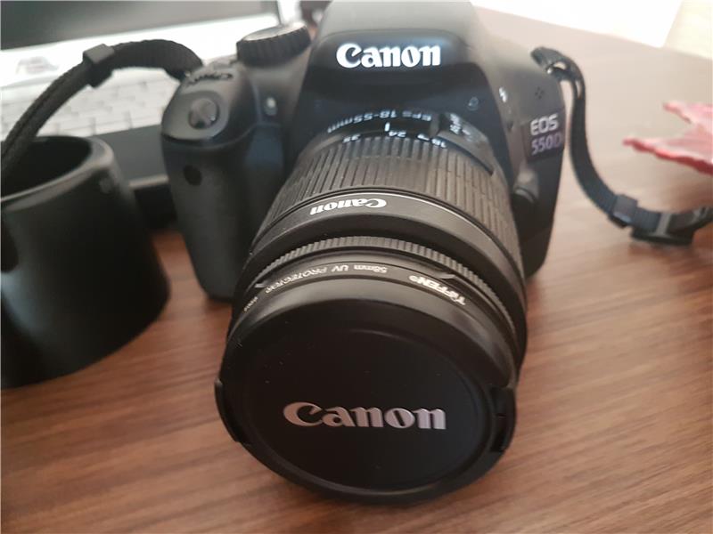 Canon 550D İki Adet Lens ve Ekstralar