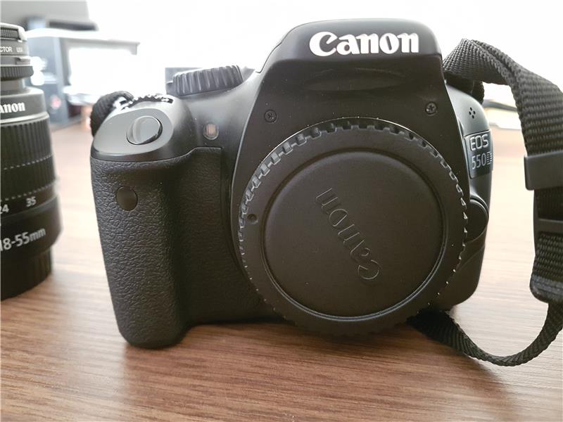 Canon 550D İki Adet Lens ve Ekstralar